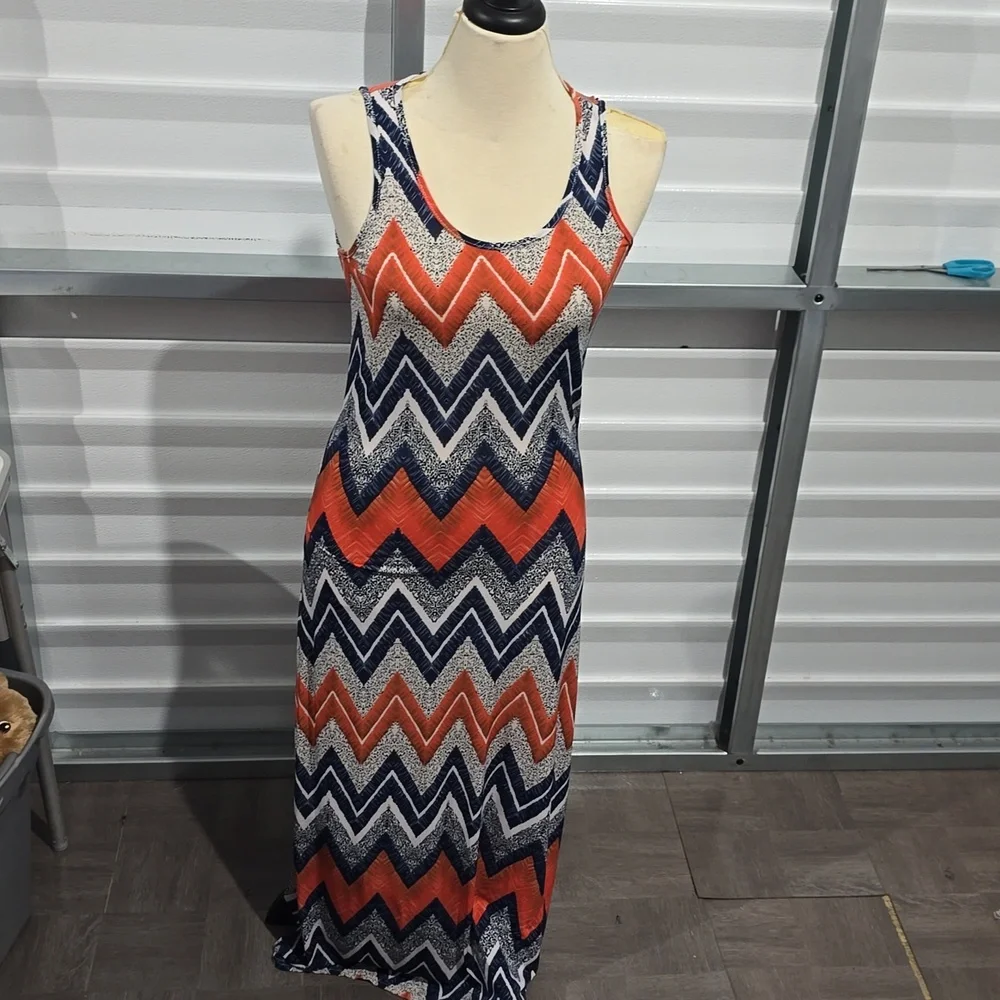 Mlle Gabrielle Chevron Patterened Floor‎ Lenth  Dress Size Small